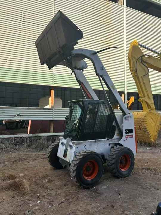 100%Ready Bobcat S300 Well Sold Most Famous Brand High Quality Bobcat S300 Skid Steer Loader for Sale - Skid steer loader: picture 5 100%Ready Bobcat S300 Well Sold Most Famous Brand High Quality Bobcat S300 Skid Steer Loader for Sale - Skid steer loader: picture 5