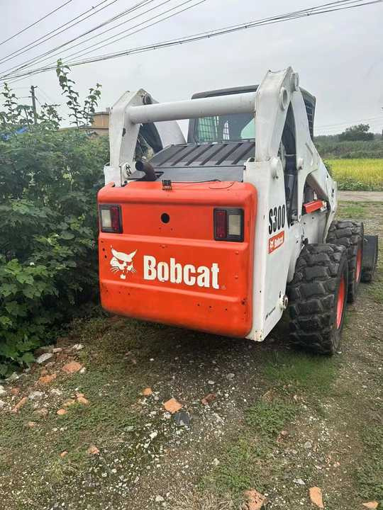 BOBCAT Brand Skid Loader S300 Used Machine Hot Sale - Wheel loader: picture 4 BOBCAT Brand Skid Loader S300 Used Machine Hot Sale - Wheel loader: picture 4