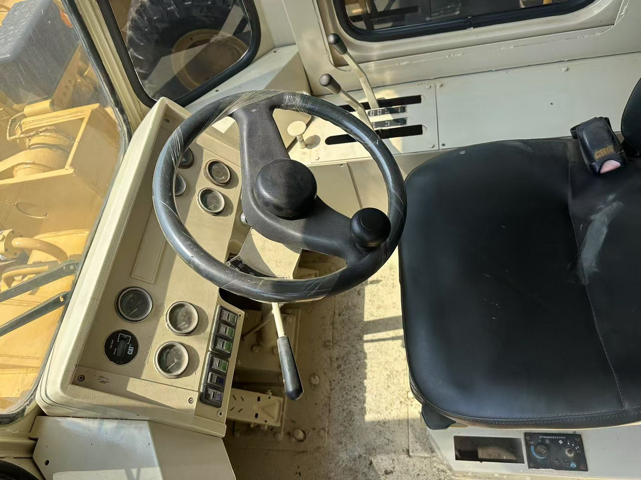 Wheel loader CATERPILLAR 966f [ Copy ] [ Copy ] [ Copy ] [ Copy ] [ Copy ] [ Copy ] [ Copy ] [ Copy ]: picture 8