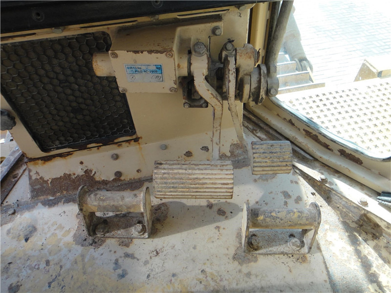 Bulldozer CATERPILLAR D8R [ Copy ] [ Copy ] [ Copy ] [ Copy ]: picture 28