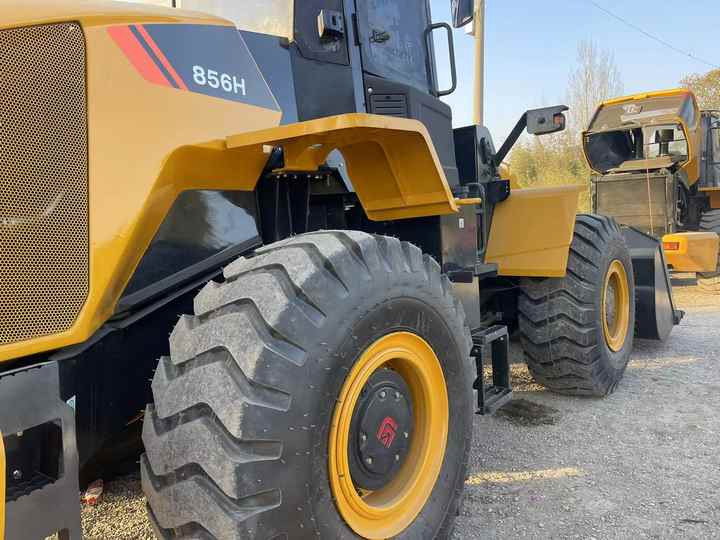 China Famous Brand LiuGong Medium-sized Wheel Loader LiuGong 856N Loader for Earthmoving, Mining, Construction for Sale - Wheel loader: picture 5 China Famous Brand LiuGong Medium-sized Wheel Loader LiuGong 856N Loader for Earthmoving, Mining, Construction for Sale - Wheel loader: picture 5