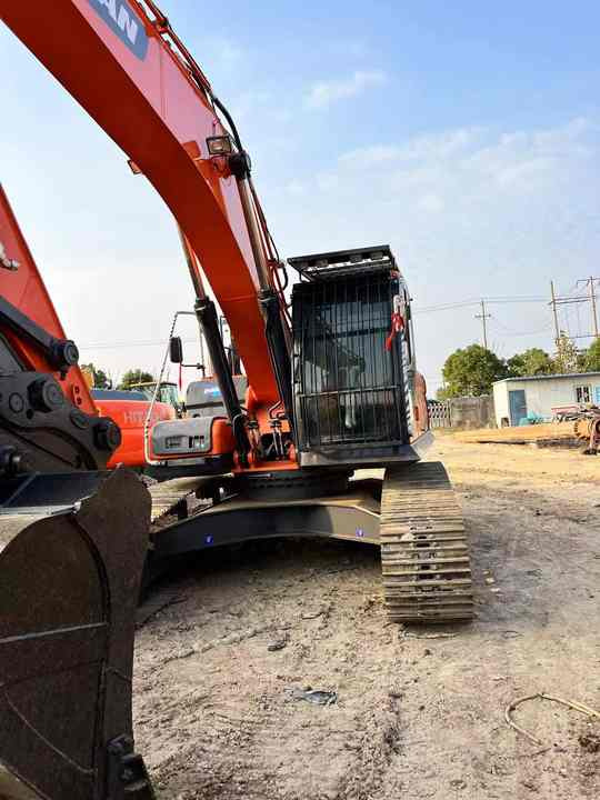 Doosan Construction Equipment Dx300 , Used Earth-moving Machine Doosan Excavator , Doosan Heavy Machines for Sale - Crawler excavator: picture 5 Doosan Construction Equipment Dx300 , Used Earth-moving Machine Doosan Excavator , Doosan Heavy Machines for Sale - Crawler excavator: picture 5