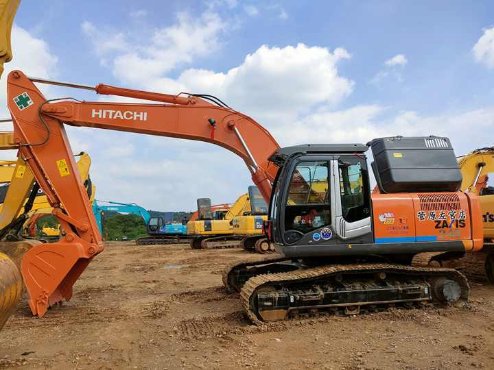 Original Japan Hitachi ZX240 Excavator Hitachi Excavator in Low Price for Hot Sale - Crawler excavator: picture 2 Original Japan Hitachi ZX240 Excavator Hitachi Excavator in Low Price for Hot Sale - Crawler excavator: picture 2