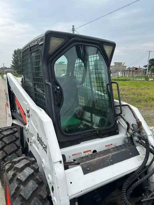 Used Bob Cat Bob Cat S160 Used Mini Skid Steer Wheel Loader Multifunctional Track Loaders Bobcat S160 2.7 Ton - Skid steer loader: picture 2 Used Bob Cat Bob Cat S160 Used Mini Skid Steer Wheel Loader Multifunctional Track Loaders Bobcat S160 2.7 Ton - Skid steer loader: picture 2