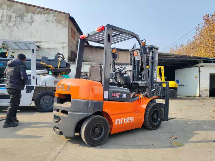 Used China Famous Brand HeLi Brand 2t Forklift for Sale HeLi Brand 2t 3t 5t 7t 10t Forklift Can Provide for You Best Price - Forklift: picture 5 Used China Famous Brand HeLi Brand 2t Forklift for Sale HeLi Brand 2t 3t 5t 7t 10t Forklift Can Provide for You Best Price - Forklift: picture 5