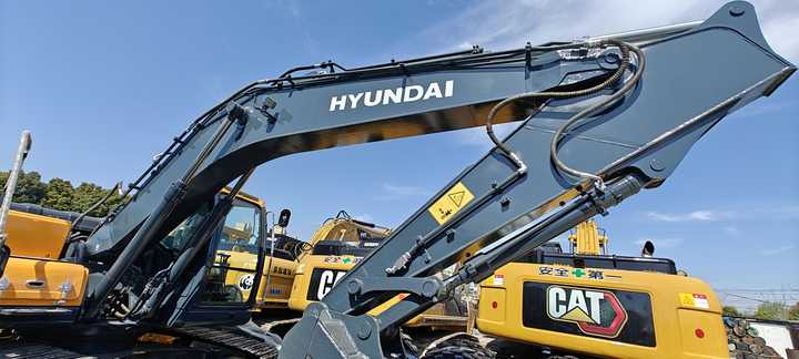 Used Korea Brand hyundai 220-9 with Good Performance in Stock Hot Sale - Crawler excavator: picture 2 Used Korea Brand hyundai 220-9 with Good Performance in Stock Hot Sale - Crawler excavator: picture 2