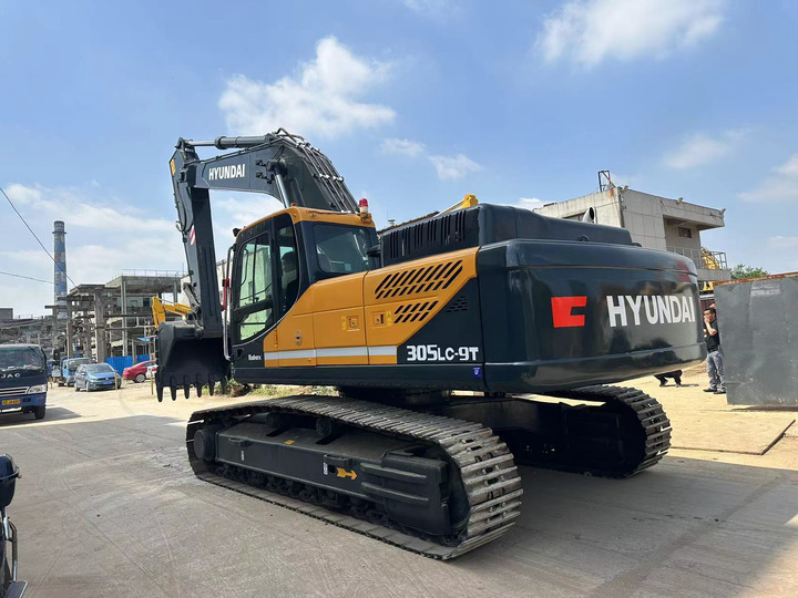 Used Korea Brand hyundai 305-9 Excavator 30tons with High Power and Excellent Performance Hot Sale - Crawler excavator: picture 4 Used Korea Brand hyundai 305-9 Excavator 30tons with High Power and Excellent Performance Hot Sale - Crawler excavator: picture 4