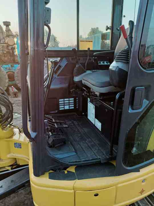 Used Original komatsu Mini Excavator Pc35MR-2 on Hot Sale komatsu Pc35 3 Tons Mini Excavator in Stock - Excavator: picture 2 Used Original komatsu Mini Excavator Pc35MR-2 on Hot Sale komatsu Pc35 3 Tons Mini Excavator in Stock - Excavator: picture 2
