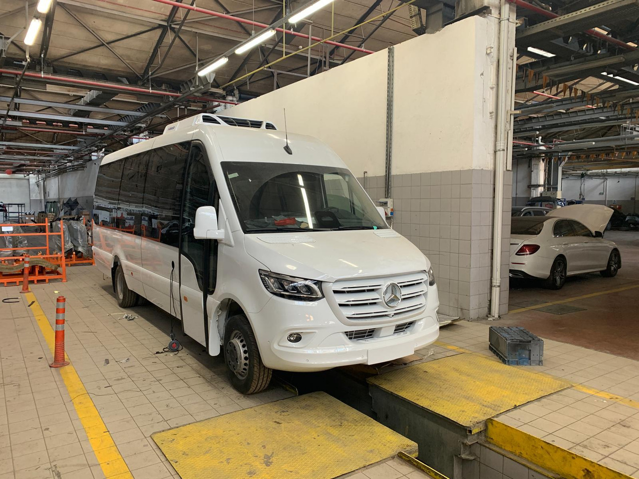 MERCEDES-BENZ SPRINTER 519 - Minibus, Passenger van: picture 2 MERCEDES-BENZ SPRINTER 519 - Minibus, Passenger van: picture 2
