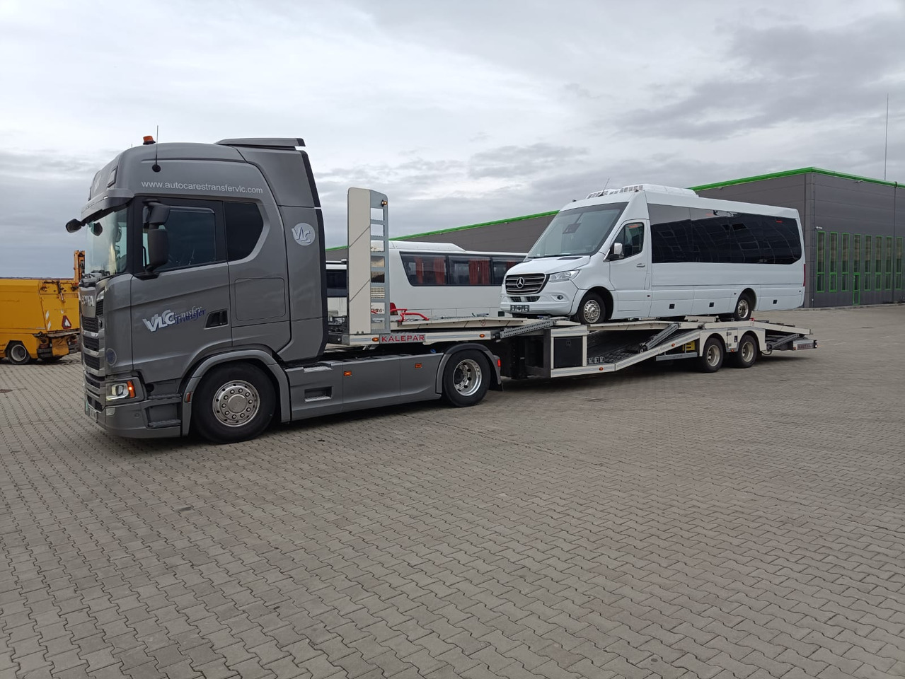 SCANIA S500 - Autotransporter truck: picture 3 SCANIA S500 - Autotransporter truck: picture 3