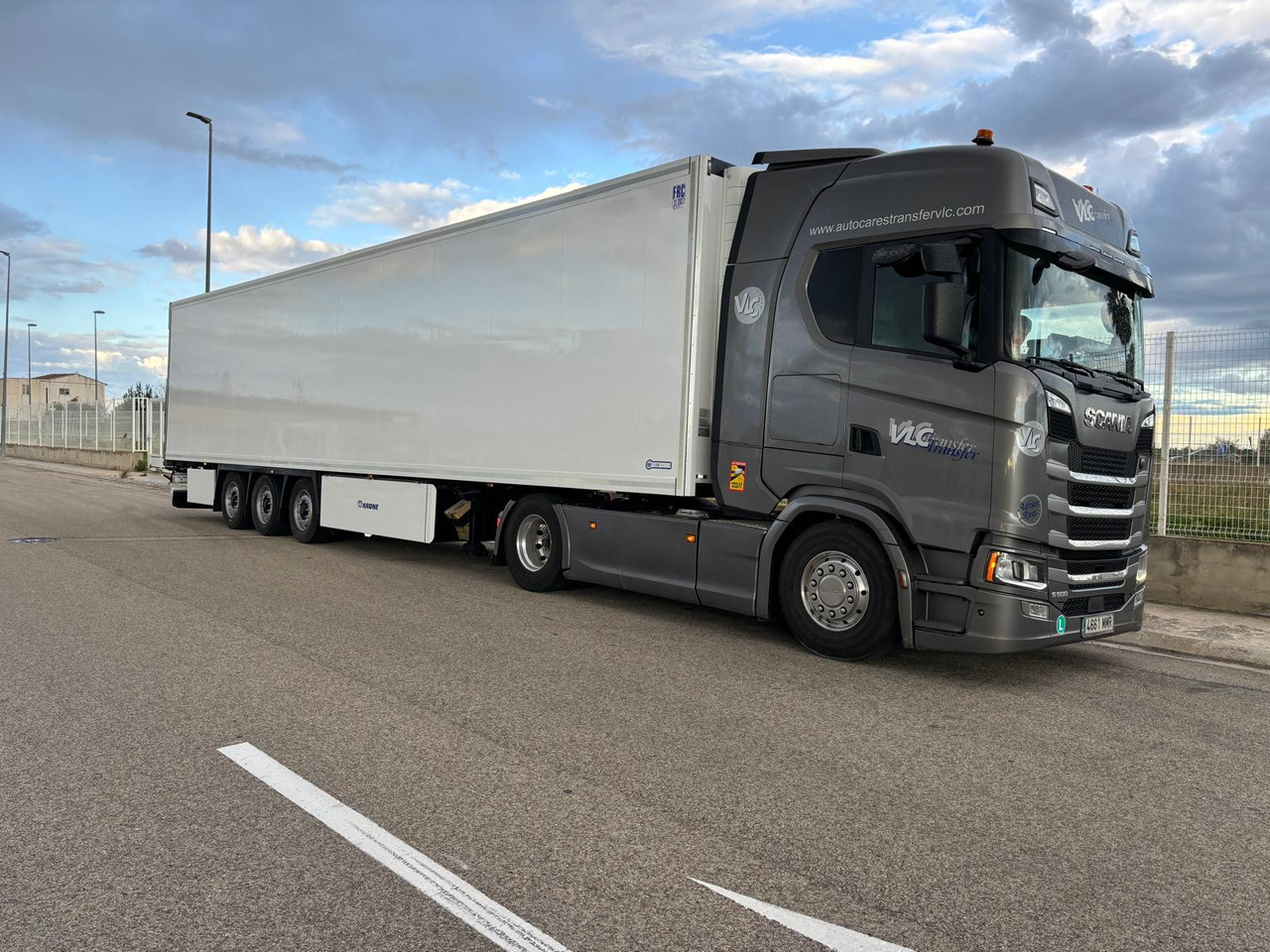 SCANIA S500 - Refrigerator truck: picture 1 SCANIA S500 - Refrigerator truck: picture 1