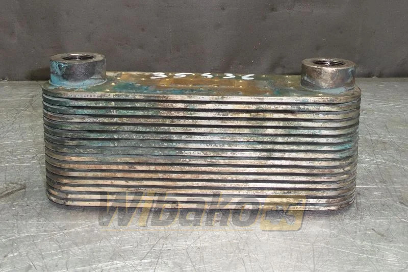 Deutz TCD2013 L06 2V 1208101604 - Oil cooler for Construction machinery: picture 1 Deutz TCD2013 L06 2V 1208101604 - Oil cooler for Construction machinery: picture 1