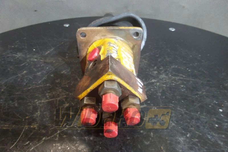 E5XT78 - Hydraulic valve for Construction machinery: picture 1 E5XT78 - Hydraulic valve for Construction machinery: picture 1