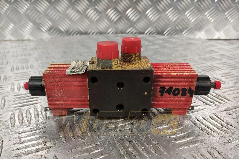 Grove A125J - Hydraulic valve for Construction machinery: picture 2 Grove A125J - Hydraulic valve for Construction machinery: picture 2