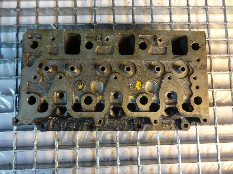 Isuzu 8-97163399-1 - Cylinder head for Construction machinery: picture 1 Isuzu 8-97163399-1 - Cylinder head for Construction machinery: picture 1