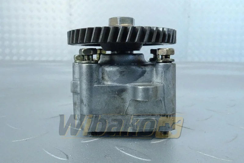 Kubota 15471-35012 - Oil pump for Construction machinery: picture 1 Kubota 15471-35012 - Oil pump for Construction machinery: picture 1
