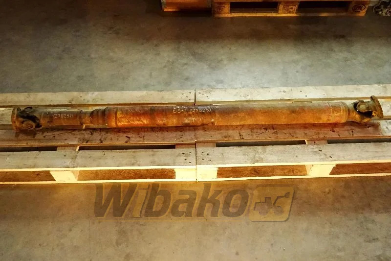 Liebherr L512 - Drive shaft for Construction machinery: picture 1 Liebherr L512 - Drive shaft for Construction machinery: picture 1