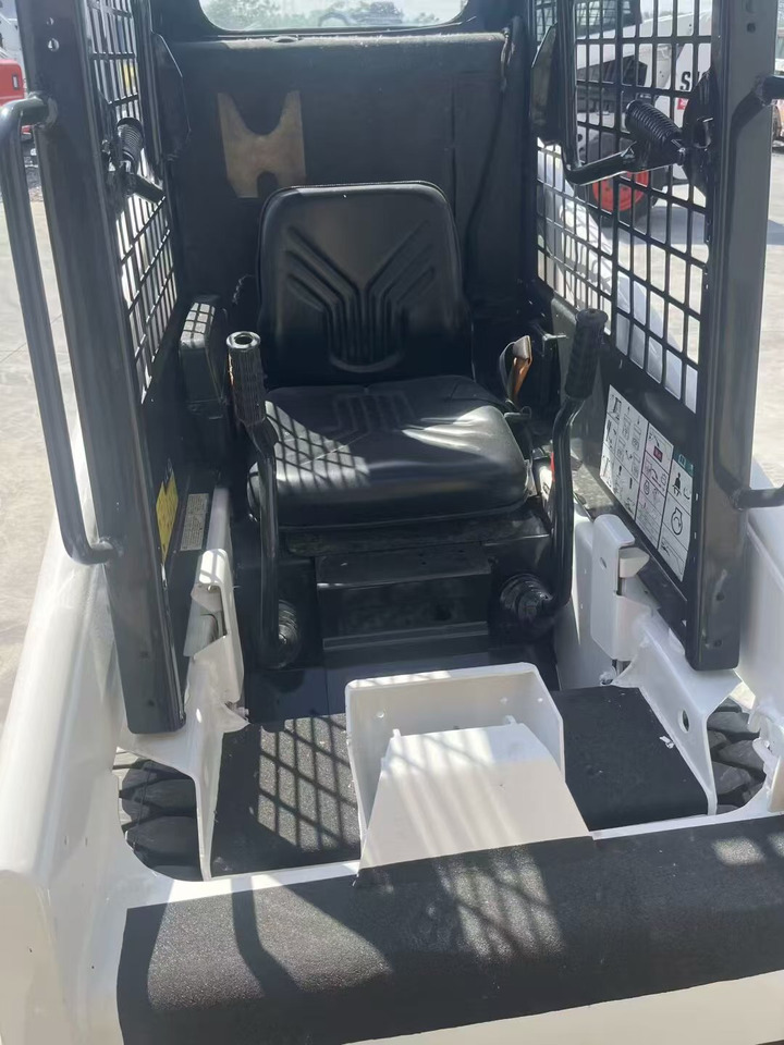 Skid steer loader BOBCAT S70: picture 7 Skid steer loader BOBCAT S70: picture 7