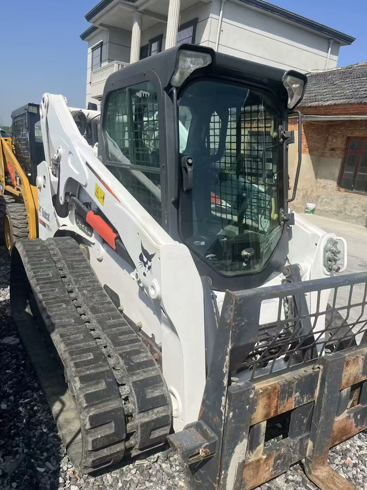 Lease a BOBCAT T770 BOBCAT T770: picture 9