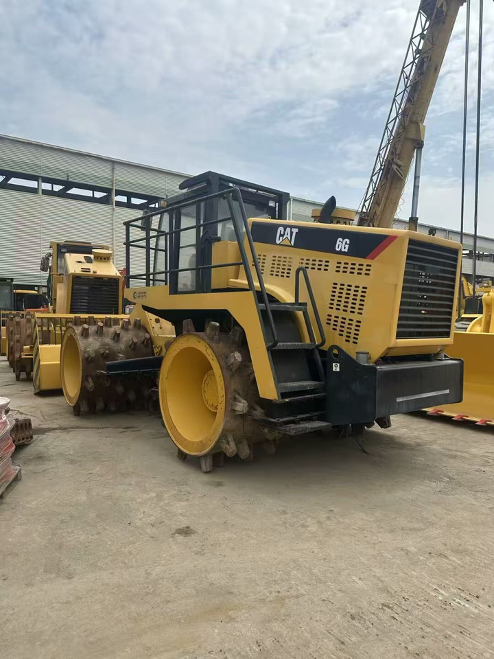 CATERPILLAR 6G - Compactor: picture 4 CATERPILLAR 6G - Compactor: picture 4