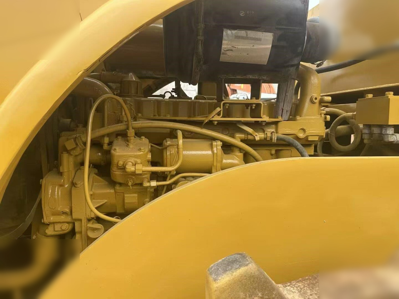 CATERPILLAR 816A - Compactor: picture 5 CATERPILLAR 816A - Compactor: picture 5