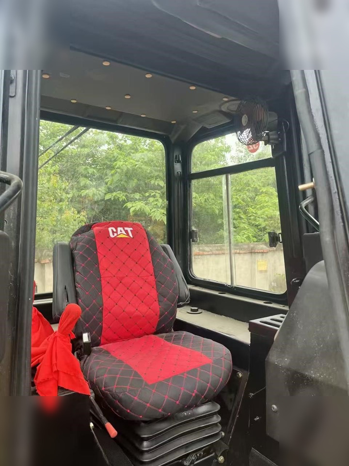 CATERPILLAR D6G - Bulldozer: picture 4 CATERPILLAR D6G - Bulldozer: picture 4