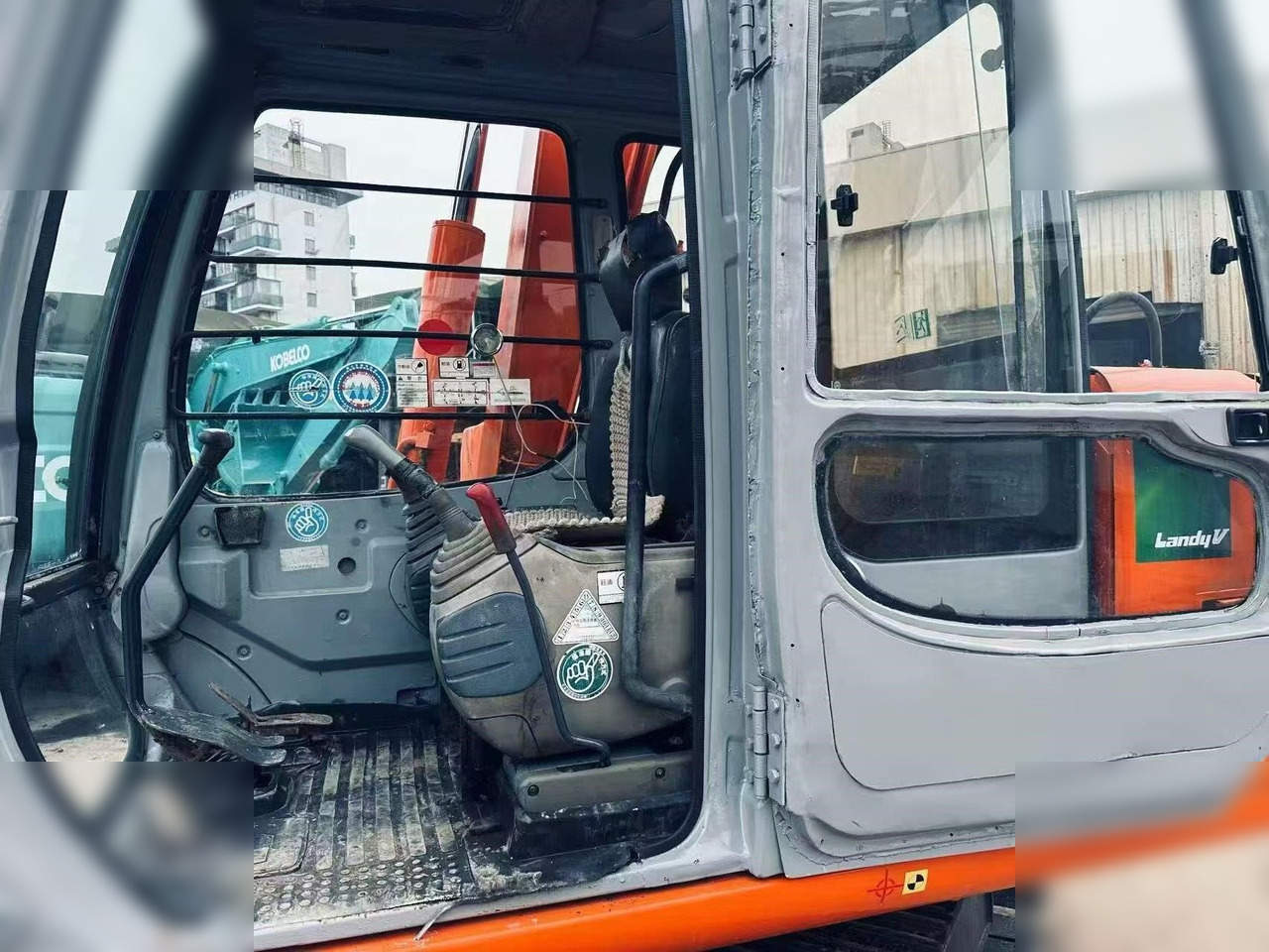 Crawler excavator HITACHI EX60-5: picture 6