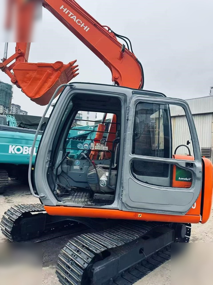 Crawler excavator HITACHI EX60-5: picture 10