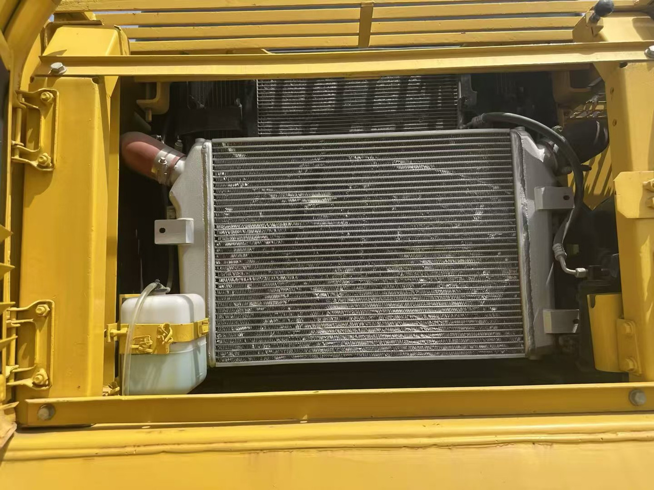 Lease a KOMATSU 350 KOMATSU 350: picture 15