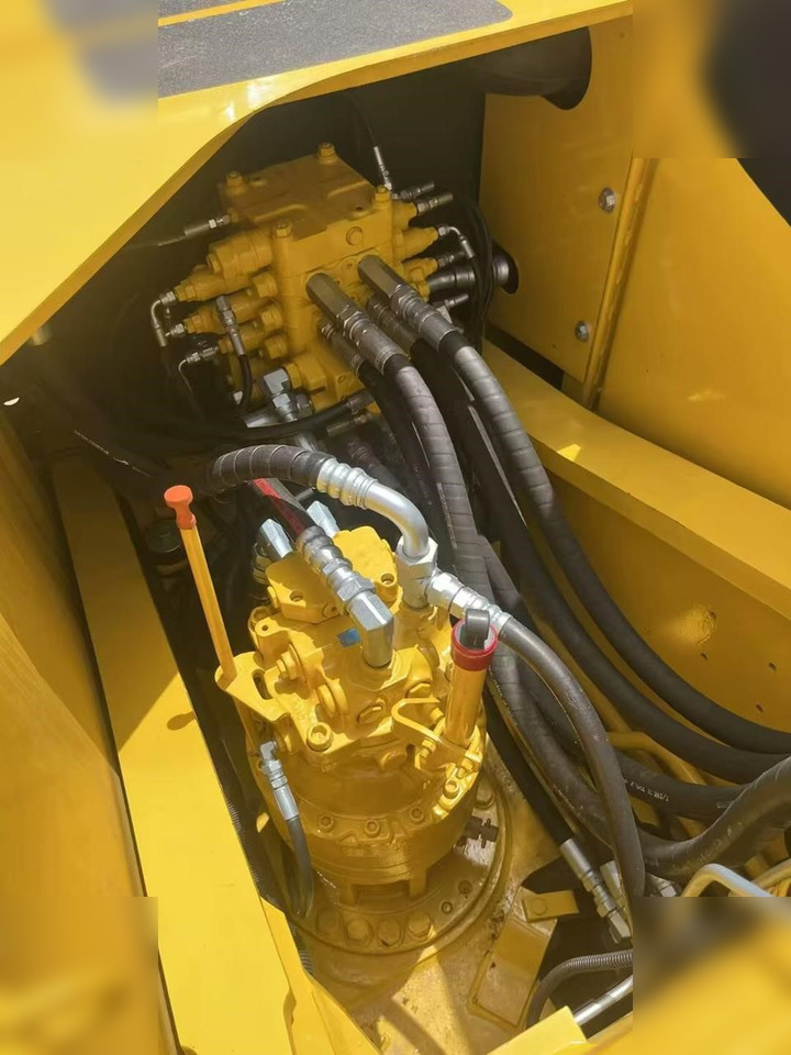 Crawler excavator KOMATSU PC160 LC-7: picture 10