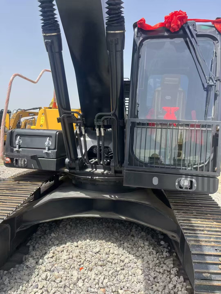 VOLVO EC240 - Excavator: picture 4 VOLVO EC240 - Excavator: picture 4