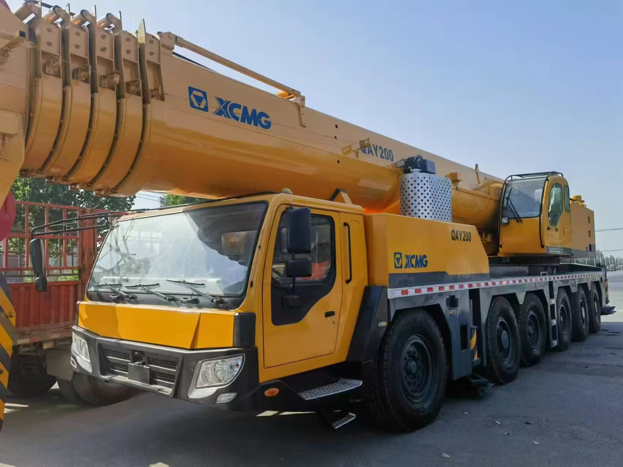 XCMG 200-TON - Mobile crane: picture 4 XCMG 200-TON - Mobile crane: picture 4