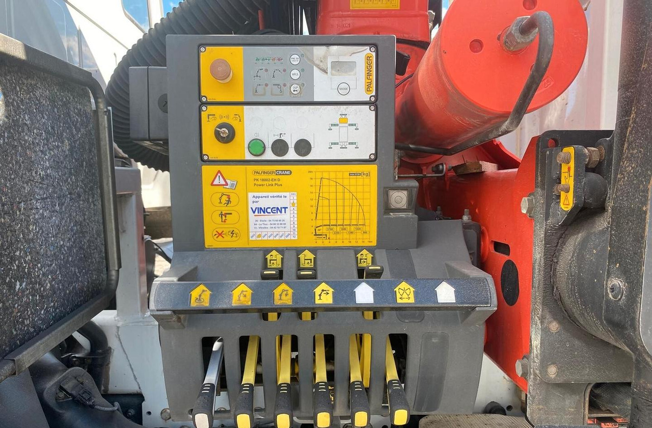 IVECO STRALIS AD260S36 CASSONE FISSO E GRU - Dropside/ Flatbed truck, Crane truck: picture 4 IVECO STRALIS AD260S36 CASSONE FISSO E GRU - Dropside/ Flatbed truck, Crane truck: picture 4