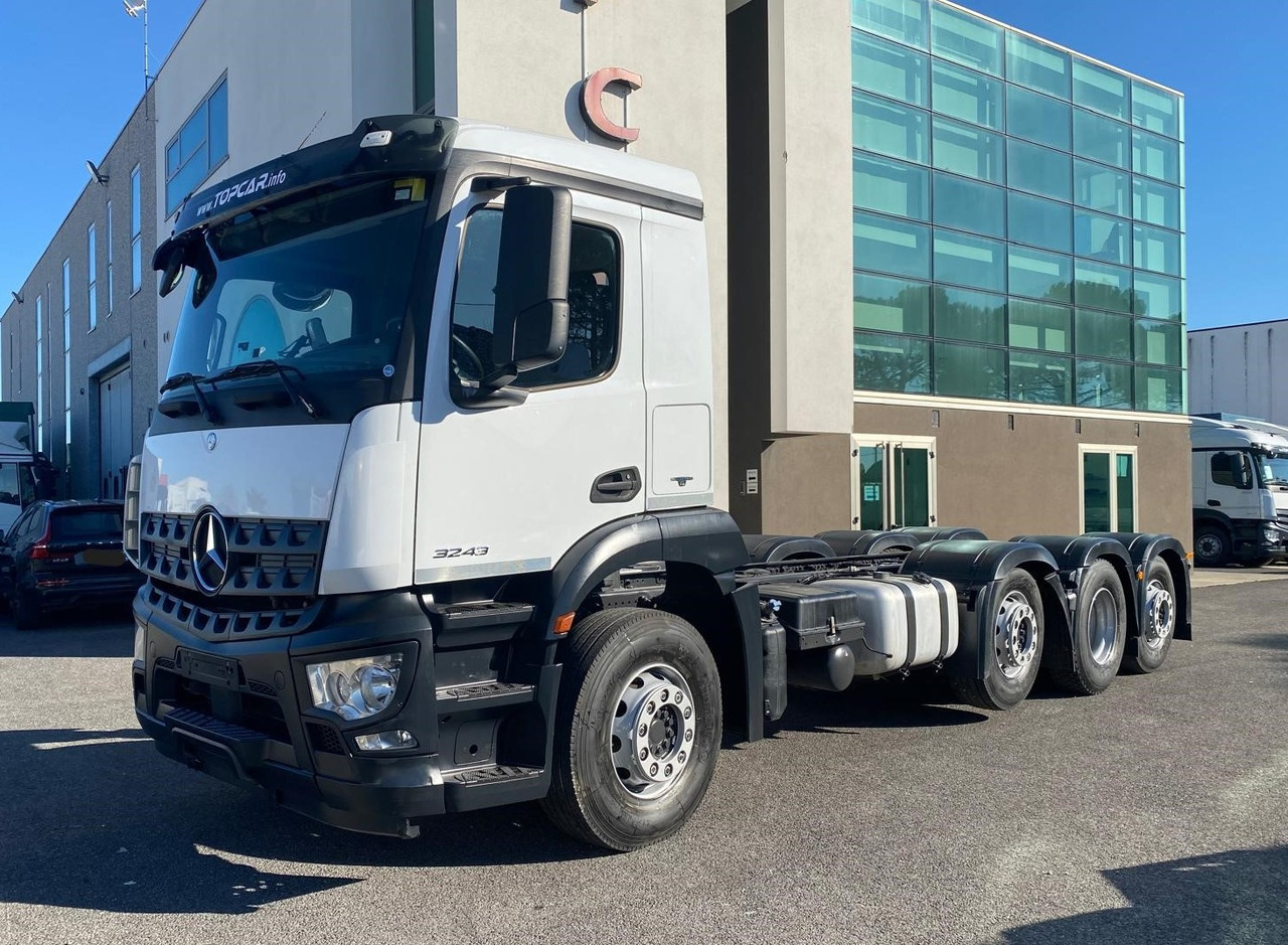 MERCEDES-BENZ AROCS 32.43 - Cab chassis truck: picture 1 MERCEDES-BENZ AROCS 32.43 - Cab chassis truck: picture 1