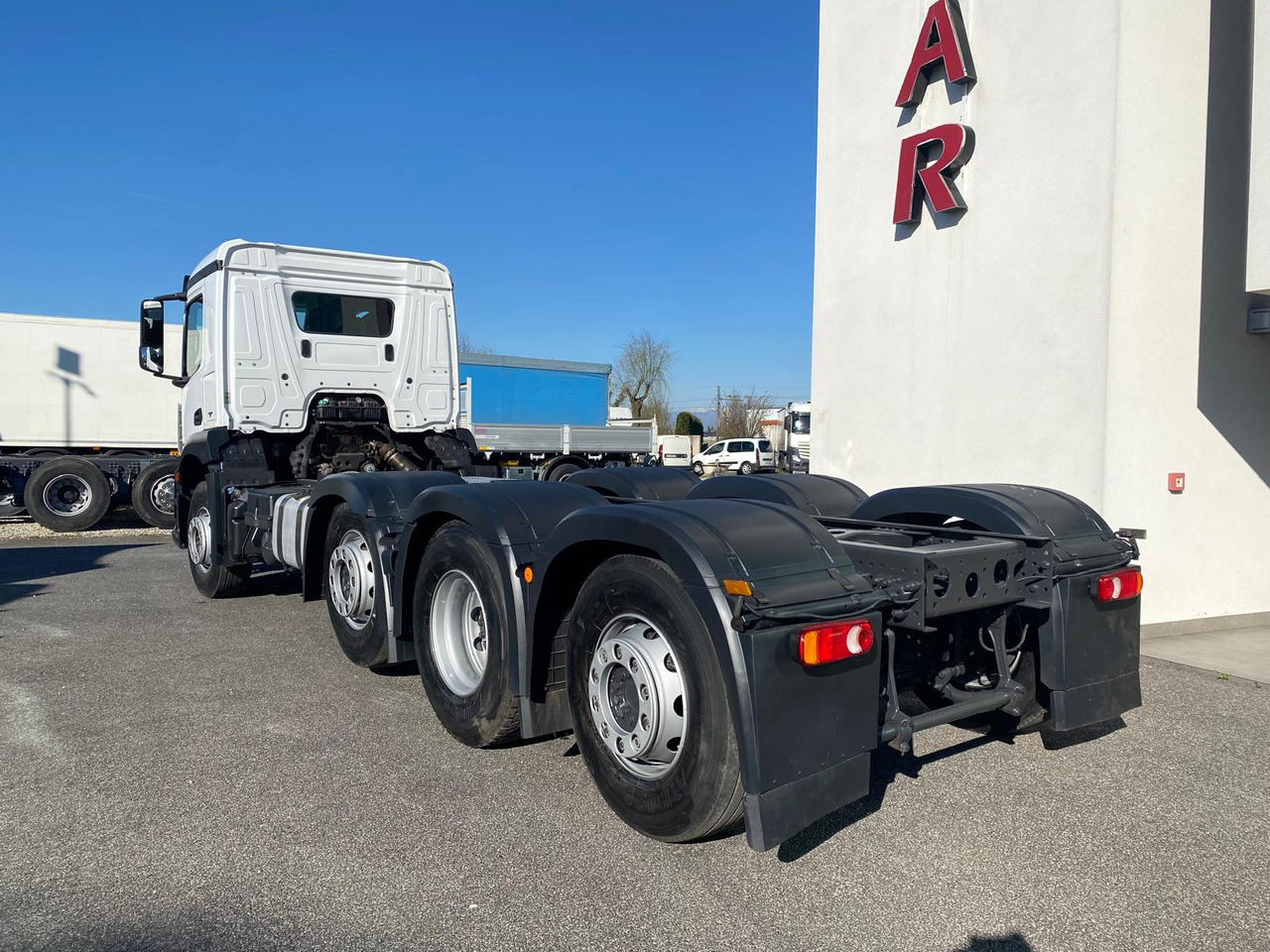 MERCEDES-BENZ AROCS 32.43 - Cab chassis truck: picture 4 MERCEDES-BENZ AROCS 32.43 - Cab chassis truck: picture 4