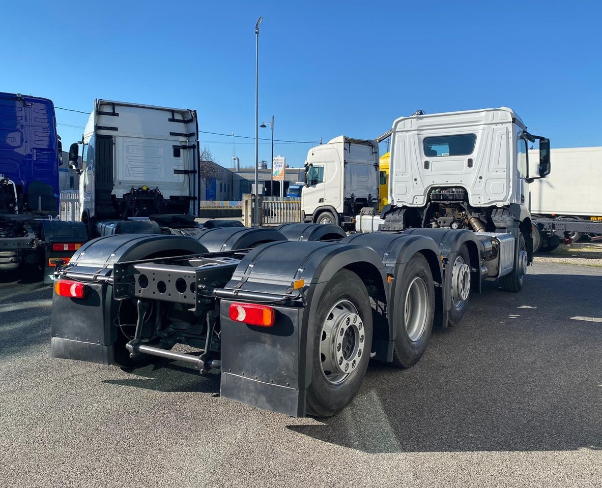 MERCEDES-BENZ AROCS 32.43 - Cab chassis truck: picture 3 MERCEDES-BENZ AROCS 32.43 - Cab chassis truck: picture 3