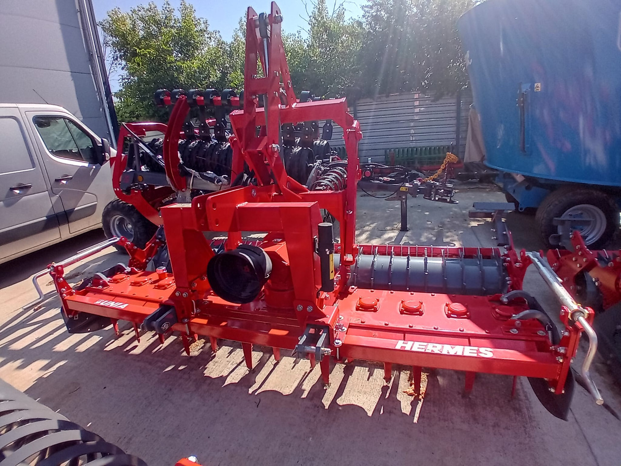 UNIA HERMES 3 - Power harrow: picture 3 UNIA HERMES 3 - Power harrow: picture 3