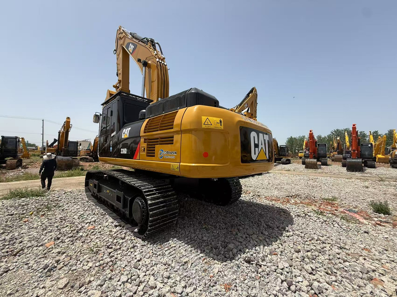 CATERPILLAR Used caterpillar brand 336d excavator on sale excellent condition high quality cat320 .330 336 excavator in stoc - Construction machinery: picture 1 CATERPILLAR Used caterpillar brand 336d excavator on sale excellent condition high quality cat320 .330 336 excavator in stoc - Construction machinery: picture 1