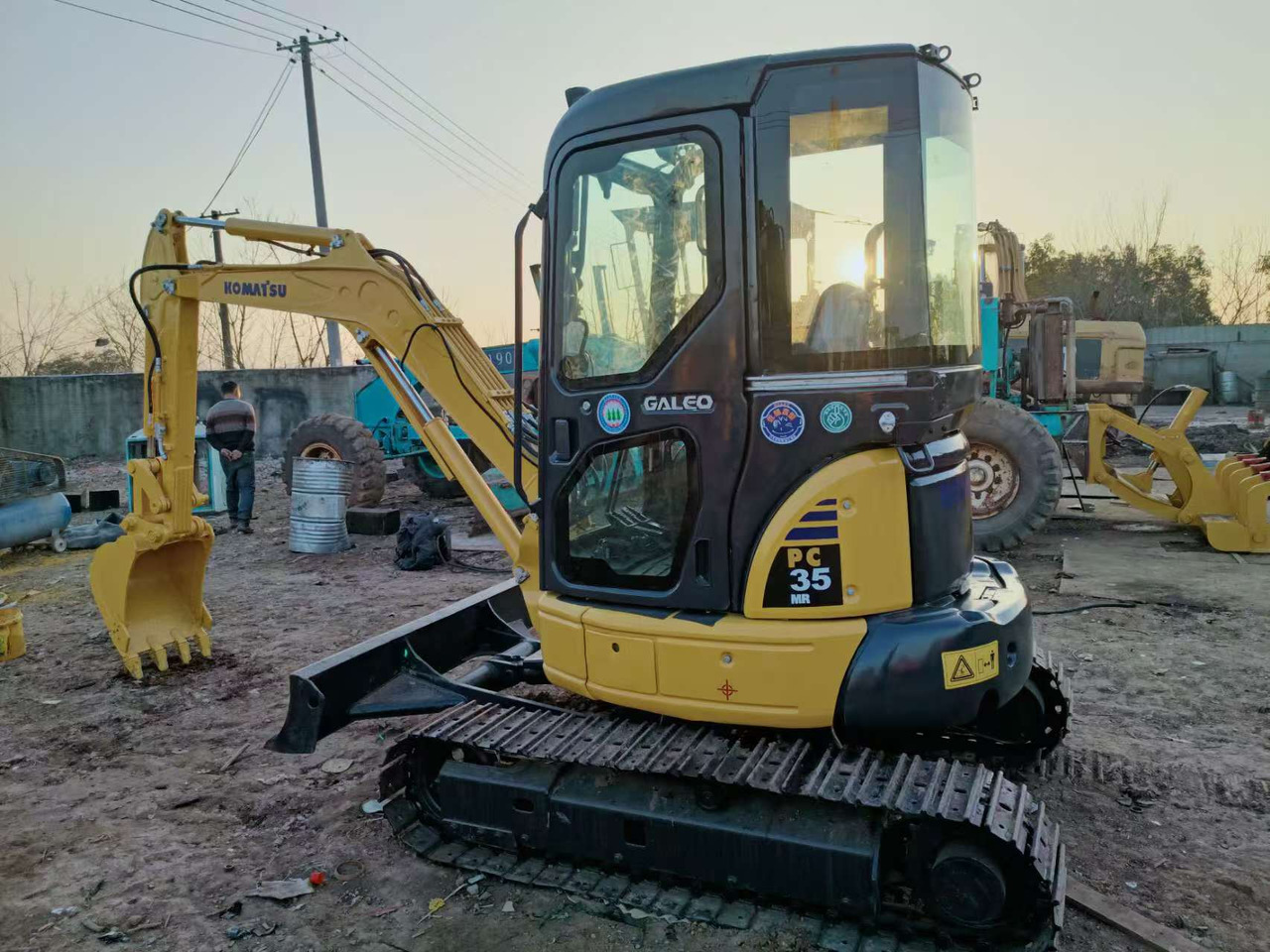 KOMATSU Best Quality Komatsu PC35mr Used Mini Excavator Earth-moving Machinery in Good Condition - Construction machinery: picture 2 KOMATSU Best Quality Komatsu PC35mr Used Mini Excavator Earth-moving Machinery in Good Condition - Construction machinery: picture 2