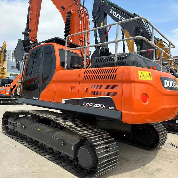 Doosan Original Dx300 Excavator , Second Hand Doosan Digging Machine , Doosan Dx220 Dx225 Dx300 - Crawler excavator: picture 1 Doosan Original Dx300 Excavator , Second Hand Doosan Digging Machine , Doosan Dx220 Dx225 Dx300 - Crawler excavator: picture 1
