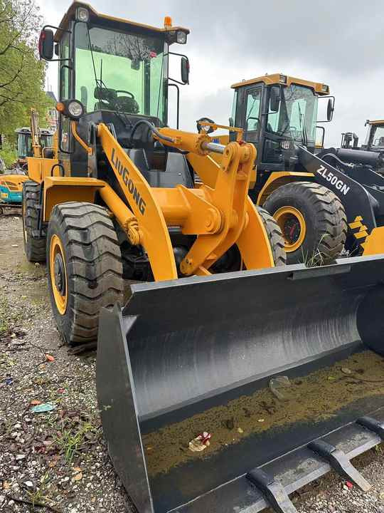 Used China Brand Liugong Clg836 Wheel Loader for Sale Clg 836 856 Wheel Loader - Wheel loader: picture 4 Used China Brand Liugong Clg836 Wheel Loader for Sale Clg 836 856 Wheel Loader - Wheel loader: picture 4