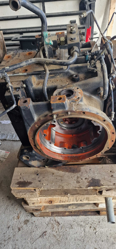 Obudowa tylnego mostu Deutz Fahr Agrotron 0.900.0001.7 - Spare parts for Agricultural machinery: picture 1 Obudowa tylnego mostu Deutz Fahr Agrotron 0.900.0001.7 - Spare parts for Agricultural machinery: picture 1