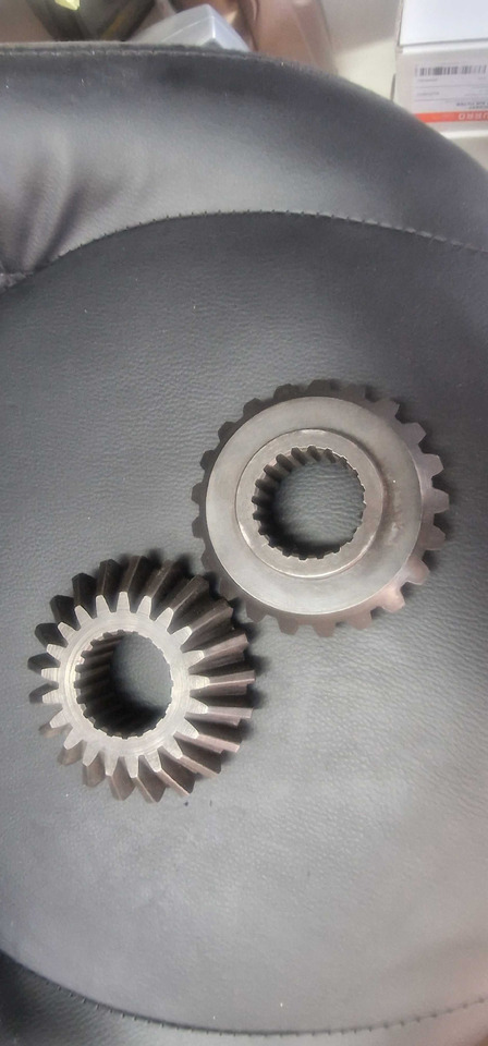 Zestaw zębatek przekładni wysypu Topliner Deutz 1603_9237 - Spare parts for Agricultural machinery: picture 1 Zestaw zębatek przekładni wysypu Topliner Deutz 1603_9237 - Spare parts for Agricultural machinery: picture 1