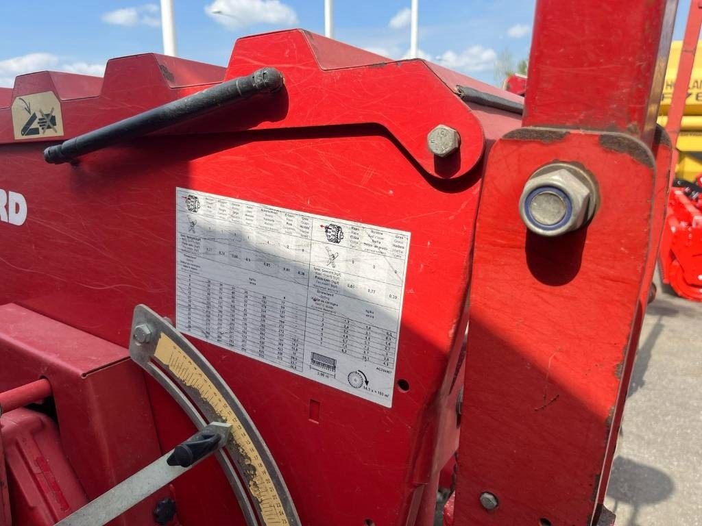 Accord M DRILL PRO - Precision sowing machine: picture 2 Accord M DRILL PRO - Precision sowing machine: picture 2