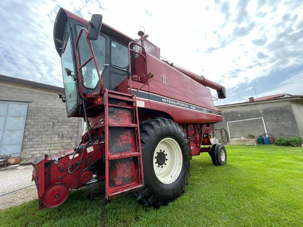 Case 1480 - Combine harvester: picture 2 Case 1480 - Combine harvester: picture 2