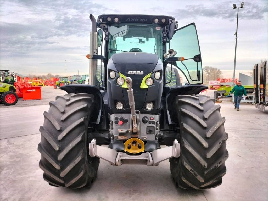 Claas Axion 810 - Farm tractor: picture 2 Claas Axion 810 - Farm tractor: picture 2