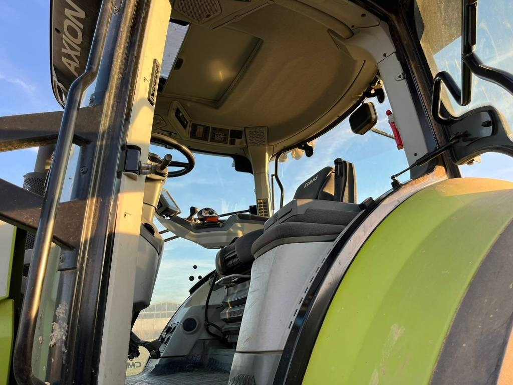 Claas Axion 870 Cmatic - Farm tractor: picture 4 Claas Axion 870 Cmatic - Farm tractor: picture 4