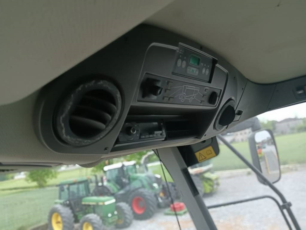 Claas Lexion 740 - Combine harvester: picture 4 Claas Lexion 740 - Combine harvester: picture 4