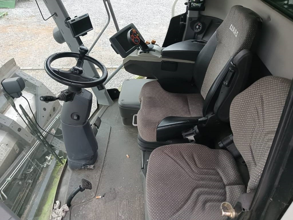 Claas Lexion 740 - Combine harvester: picture 5 Claas Lexion 740 - Combine harvester: picture 5