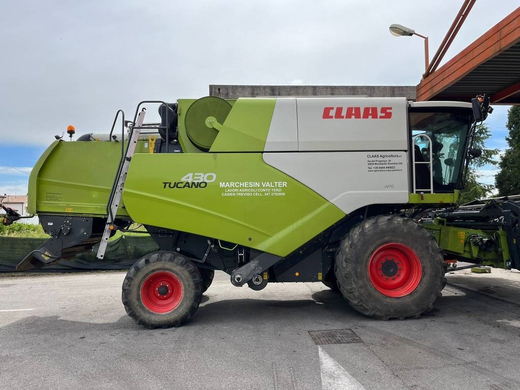Claas Tucano 430 - Combine harvester: picture 1 Claas Tucano 430 - Combine harvester: picture 1